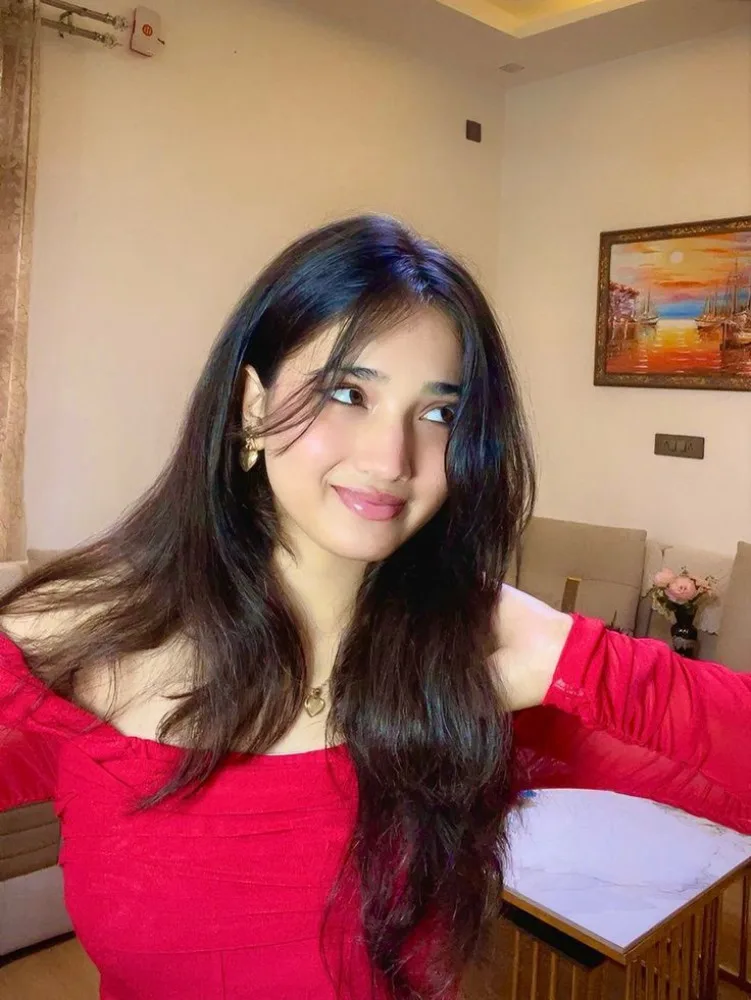 Janhvi - College Girl Escort in Kandivali