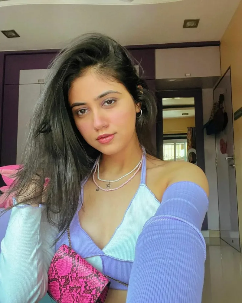 Nina - Elite Escort in Shivaji Park